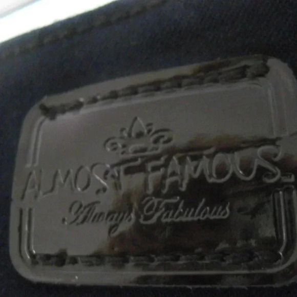 NWT ALMOST FAMOUS Dark Wash Skinny Jeans Size 1 - Picture 6 of 9